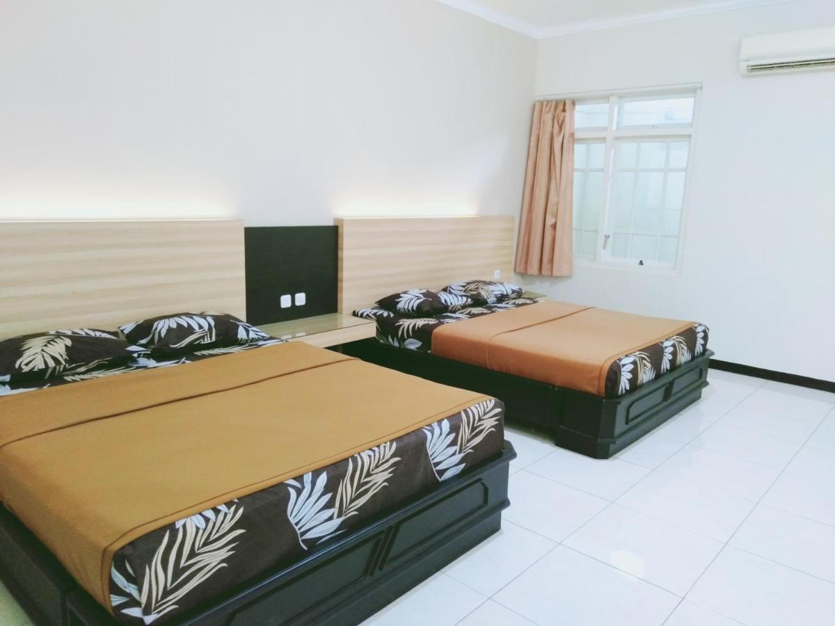Taman Indah Hotel 2*
